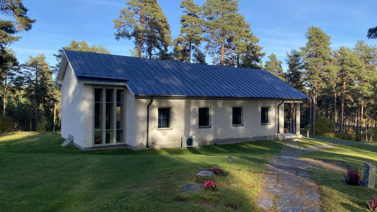 Fors skogskapell side view