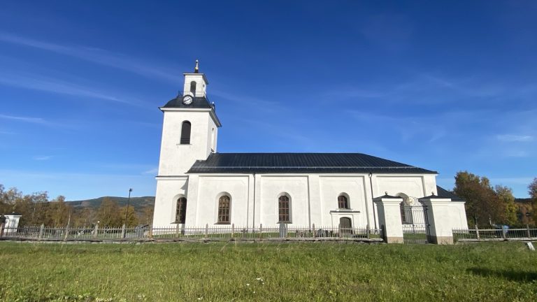 Helgums Kyrka side view