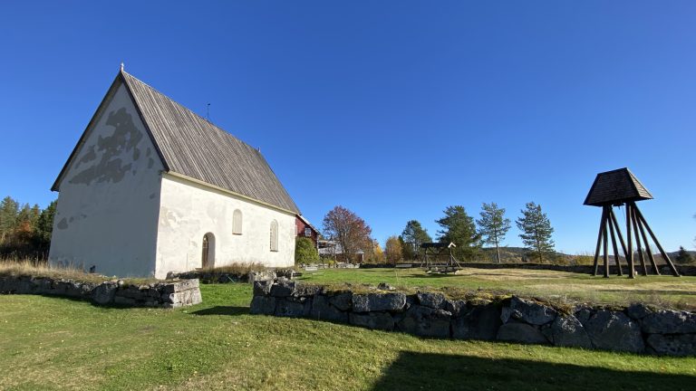 Högsjö gamla kyrka plus bell tower