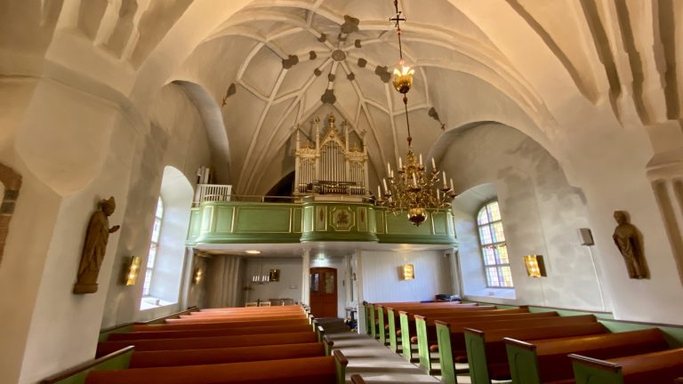 Kila Kyrka interior