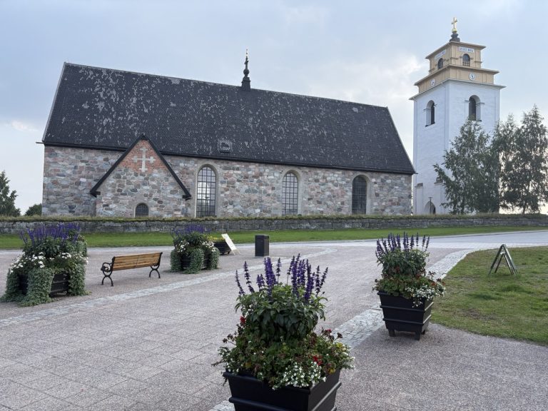 Nederluleå kyrka