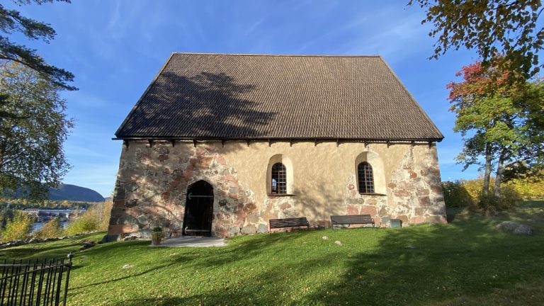 Ragunda gamla kyrka front