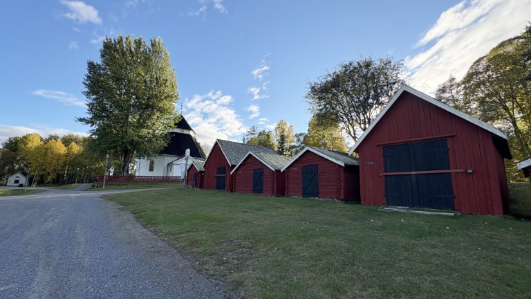 Viksjö Church Stables
